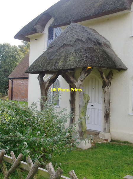 Photo 6"x4" Porch of the 'cottage orn\u00c3\u00a9' lodge, Cobham Park Cobham\/TQ6768 c2011