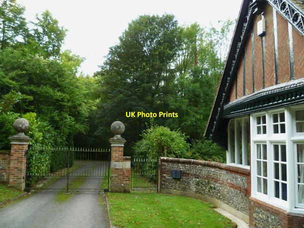 Photo 6"x4" Laverstoke Park lodge by driveway gates on the B3400 Lynch\/SU5049 c2011