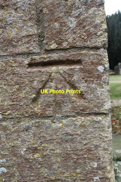 Photo 6"x4" All Saints Benchmark Culham c2011