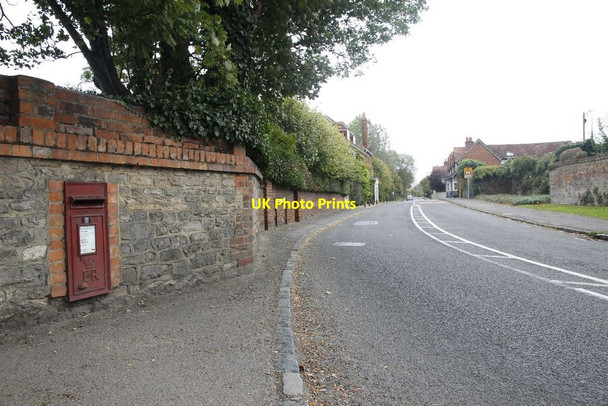 Photo 6"x4" Postbox in the wall Culham c2011