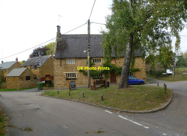 Photo 6"x4" Chacombe, The George & Dragon Chacombe c2011