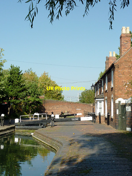 Photo 6"x4" Top Lock No 1 and cottages in Wolverhampton Wolverhampton c2011