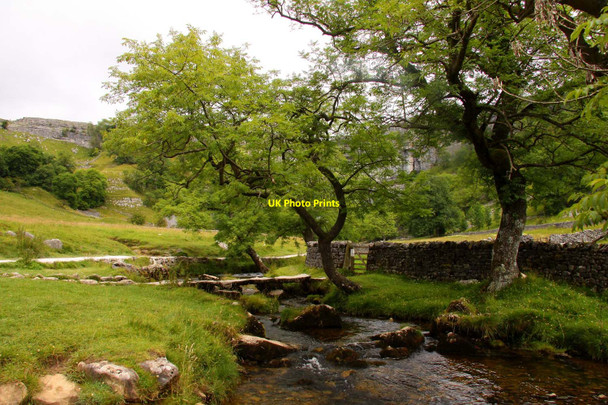 Photo 6"x4" Clapper bridge over Malham Beck Malham\/SD9062 c2011