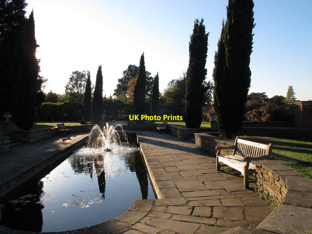 Photo 6"x4" Fountain in the Pleasaunce Eltham c2011