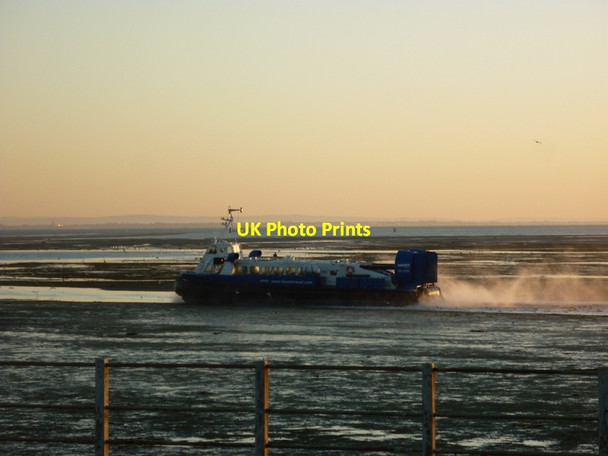 Photo 6"x4" 10 minutes to Portsmouth Ryde c2011