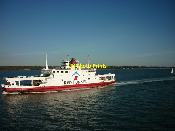 Photo 6"x4" The Red Falcon, Southampton Water Netley c2011 P1
