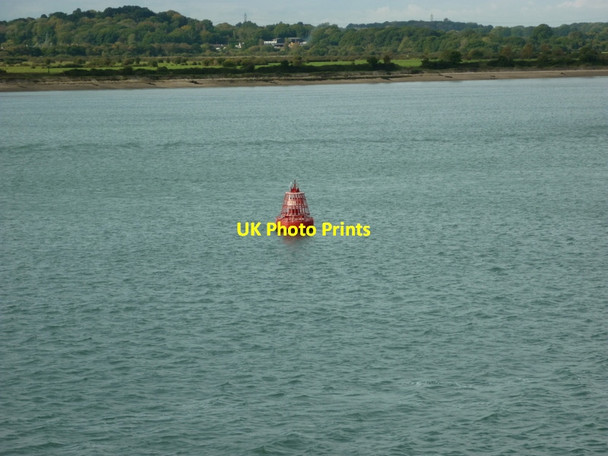 Photo 6"x4" Hythe Knock buoy Dibden\/SU4008 c2011