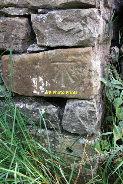 Photo 6"x4" Benchmark on roadside barn at Dockle Sike Dent\/SD7086 c2011