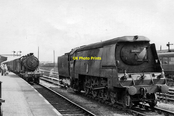 Photo 6"x4" Bulleid Light Pacific at Cambridge Cambridge\/TL4658 c1951