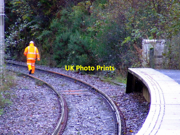 Photo 6"x4" Walking the line Inverkip c2011