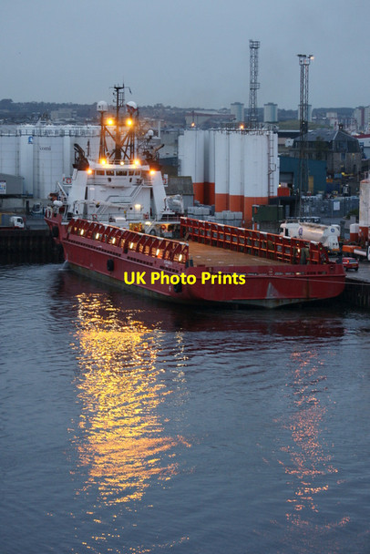 Photo 6"x4" Ocean Mainport at Pocra Quay, Aberdeen Torry\/NJ9505 c2011