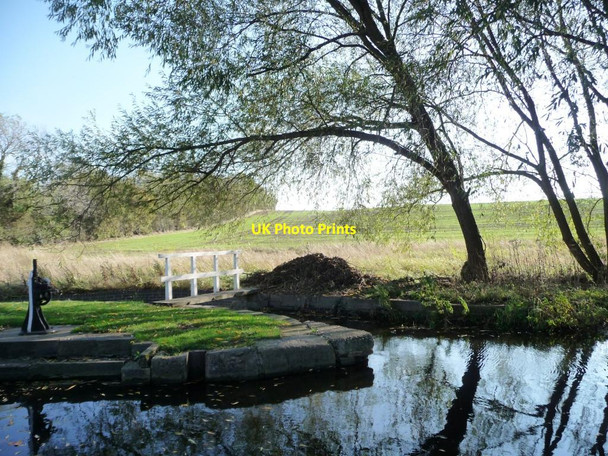 Photo 6"x4" Bywash with footbridge, Gringley Lock Gringley on the Hill c2011