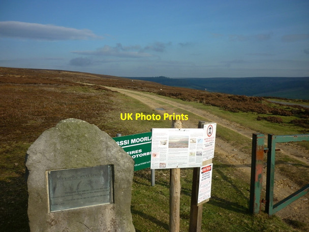 Photo 6"x4" A track leading to Bransdale Ridge #1 Cockayne c2011