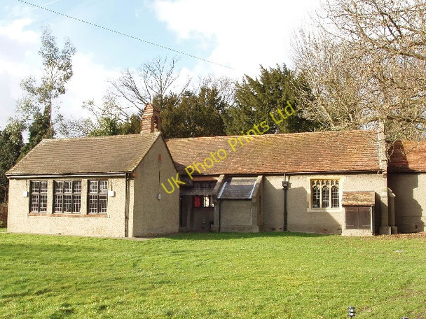 Photo 6"x4" St Leonard's Church, Iver Richings Park c2006