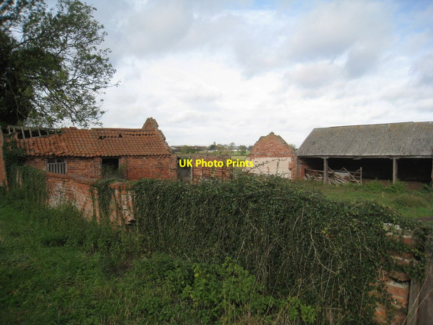Photo 6"x4" Derelict farm at Stokeham Stokeham c2011