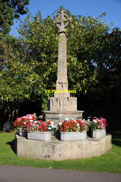 Photo 6"x4" Cross in Bathampton churchyard Bathampton c2011