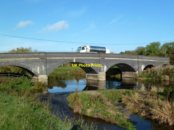 Photo 6"x4" Road bridge over the River Derwent Elvaston c2011
