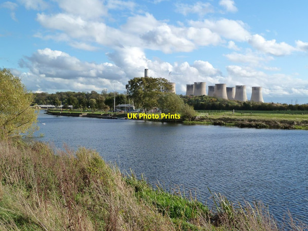 Photo 6"x4" The River Trent near Trent Lock Long Eaton c2011