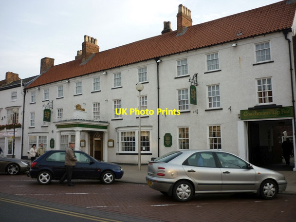 Photo 6"x4" The Golden Lion Hotel, High Street, Northallerton Northallerton c2011