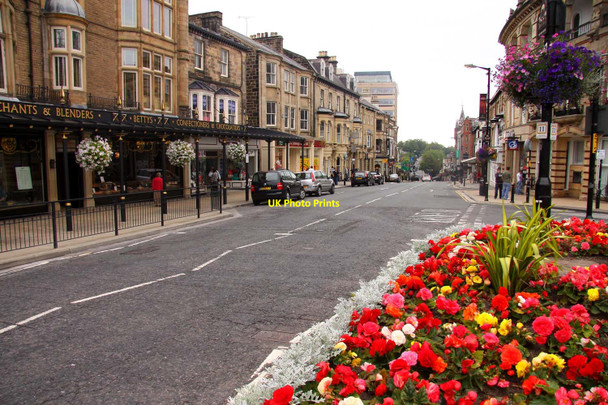 Photo 6"x4" Parliament Street in Harrogate Harrogate c2011