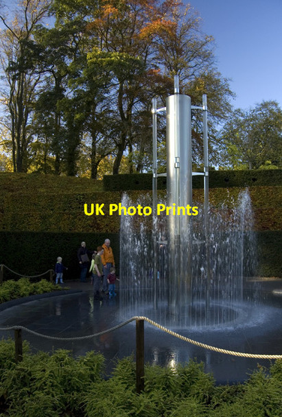 Photo 6"x4" Alnwick Garden water sculpture Alnwick c2011