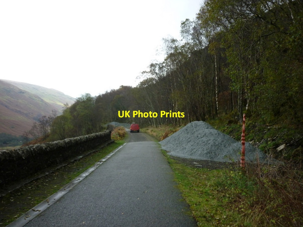 Photo 6"x4" Walking the Rob Roy Way Lochearnhead c2011