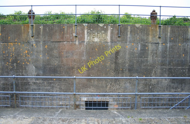 Photo 6"x4" Naval Battery on The Garrison Hugh Town c2008