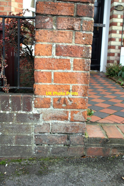 Photo 6"x4" Benchmark on wall between #23\/25 Grovelands Road Churchend\/SU6772 c2011