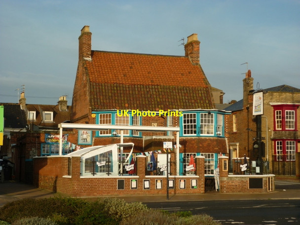 Photo 6"x4" The Marine public house Great Yarmouth c2011