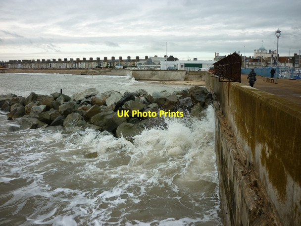 Photo 6"x4" Looking west along the South Pier Lowestoft c2011