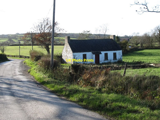 Photo 6"x4" Cottage at the junction of Cross Road and Bog Road Hilltown\/J2128 c2011