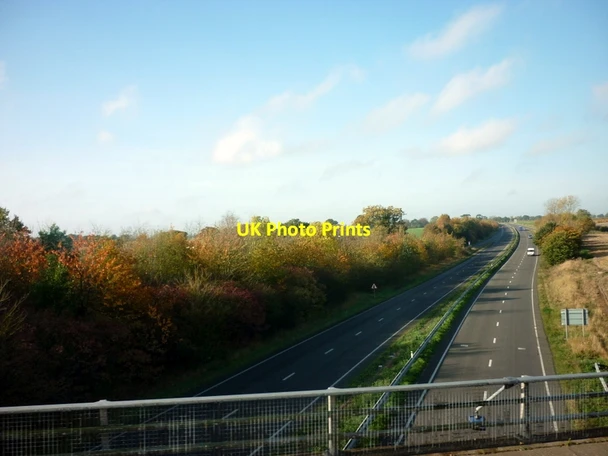 Photo 6"x4" Looking west along the A47 at Acle Acle c2011