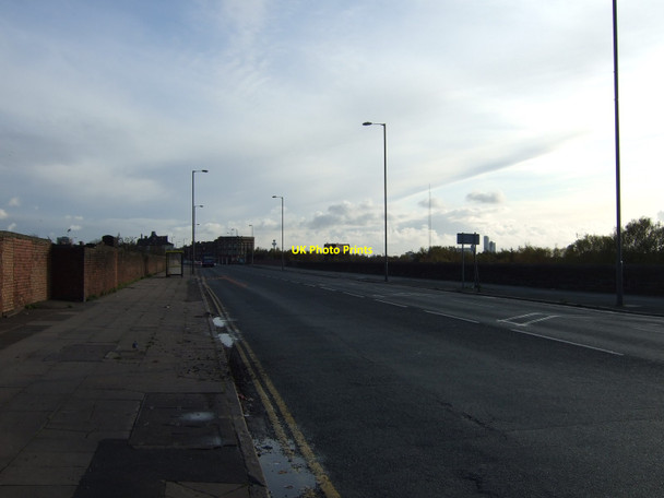 Photo 6"x4" A567 towards Liverpool Bootle\/SJ3394 c2011