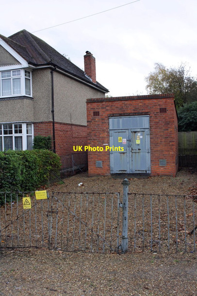 Photo 6"x4" Electricity substation and #190 Norcot Road Churchend\/SU6772 c2011