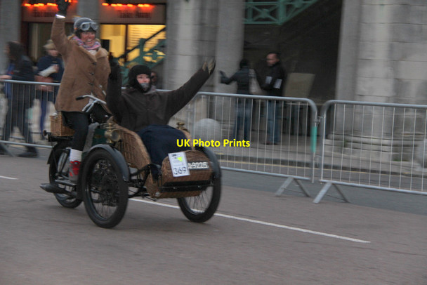Photo 6"x4" Last one home, London to Brighton Veteran Car Run 2011 Kemp Town c2011