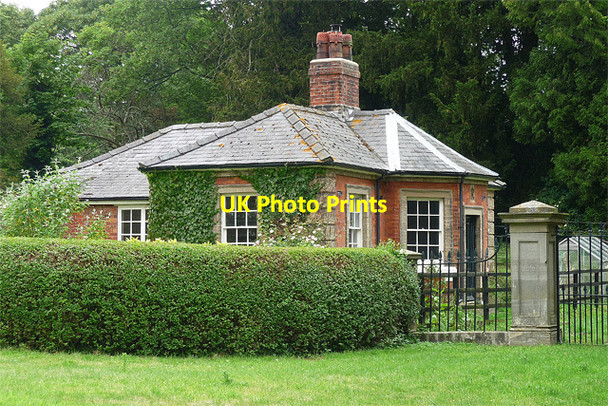 Photo 6"x4" Lodge, Brocklesby Brocklesby c2011