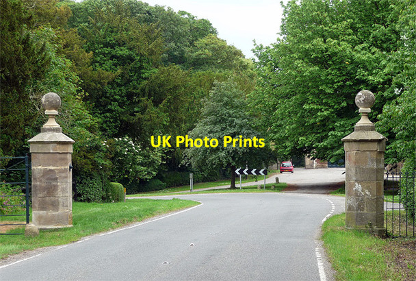 Photo 6"x4" Gate piers, Brocklesby (1) Brocklesby c2011
