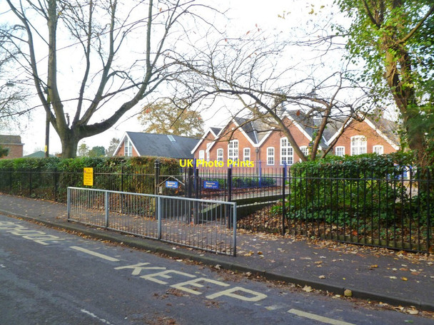 Photo 6"x4" Ringwood Junior School Ringwood\/SU1505 c2011