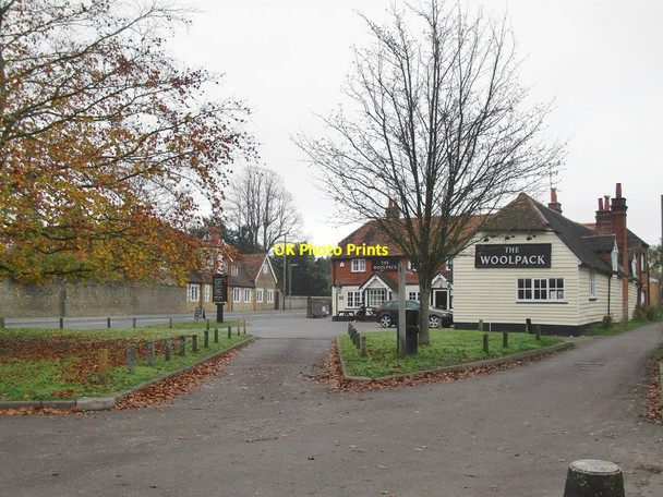 Photo 6"x4" The 'Woolpack' at Elstead Elstead c2011