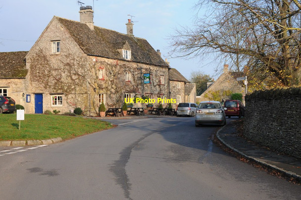 Photo 6"x4" The Swan, Southrop Fyfield\/SP2003 c2011
