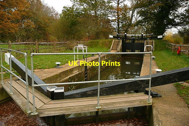 Photo 6"x4" Brewhurst Lock Loxwood c2010 P1