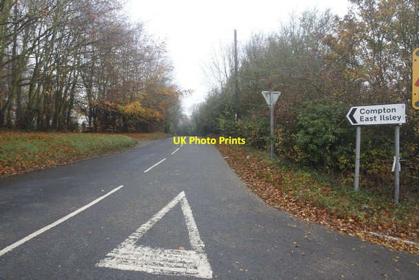 Photo 6"x4" Road to Compton Hampstead Norreys c2011