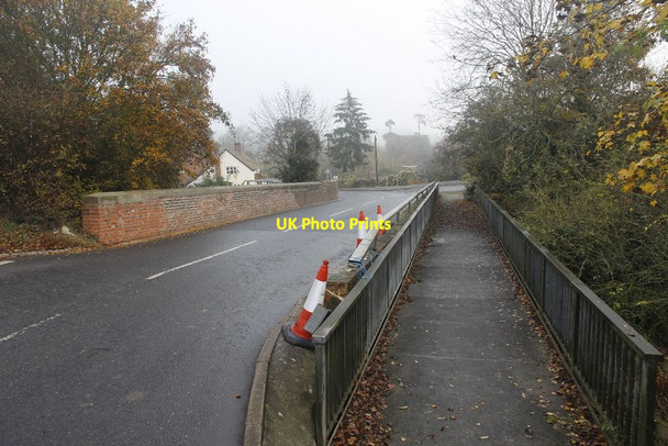 Photo 6"x4" Footbridge to Hampstead Norreys Hampstead Norreys c2011