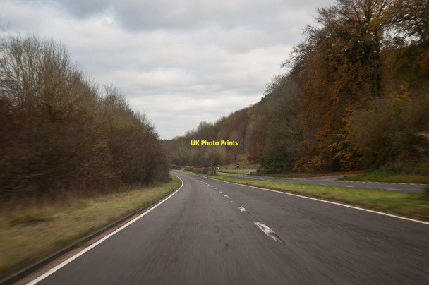 Photo 6"x4" The A4130 approaching Henley and passing the turning for Broadplat on the right Broadplat c2011