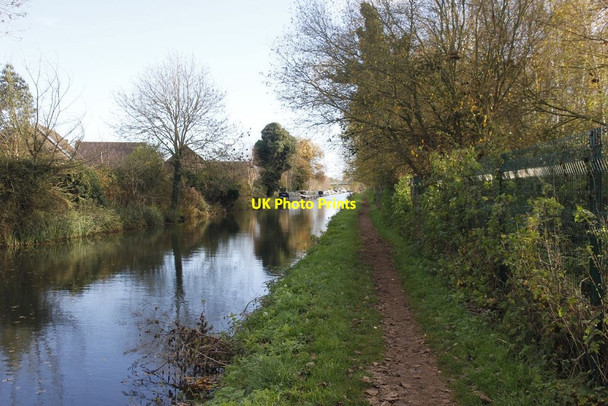 Photo 6"x4" Back along the towpath Aldermaston Wharf c2011