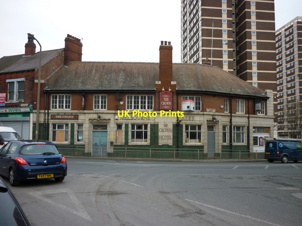 Photo 6"x4" The Crown Inn on Tong Road, Leeds Leeds\/SE3034 c2011