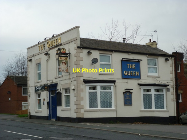 Photo 6"x4" The Queen public house Green Side\/SE2732 c2011