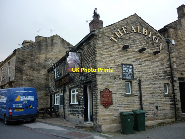 Photo 6"x4" The Albion public house, Clayton Queensbury\/SE0930 c2011
