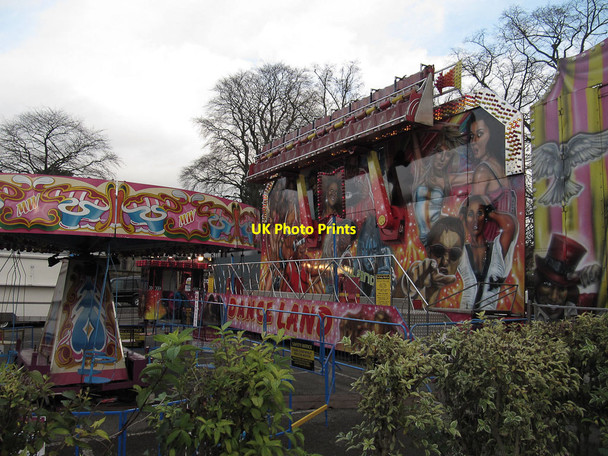 Photo 6"x4" Fairground rides at Wentworth Street car park Malton\/SE7871 c2011