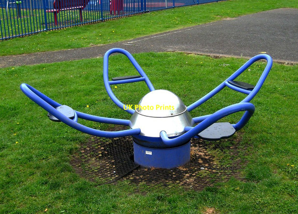 Photo 6"x4" Exercise equipment at Springfield Park, Kidderminster Kidderminster c2010
